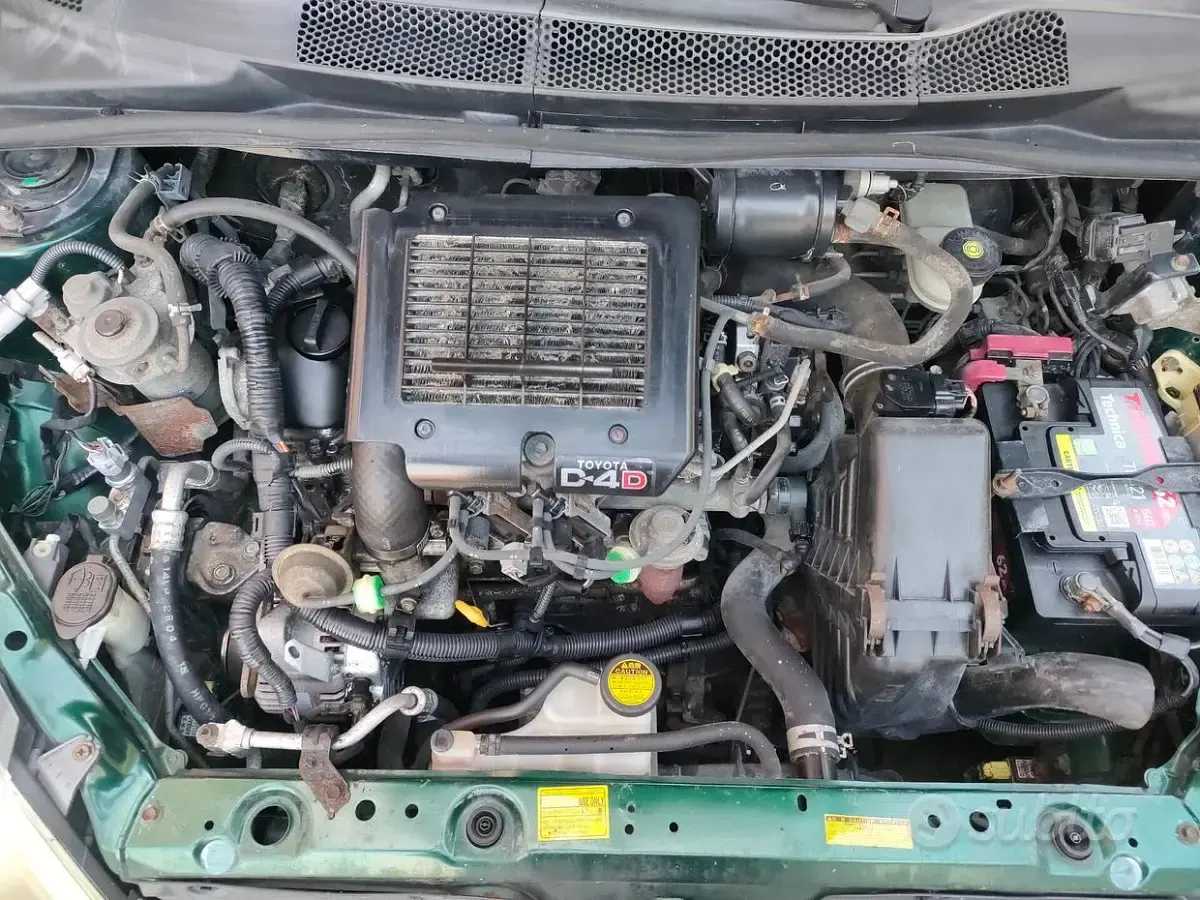 Second-hand Toyota Yaris Sol 75 CP (55 kW) 2003 Verde Hatchback
