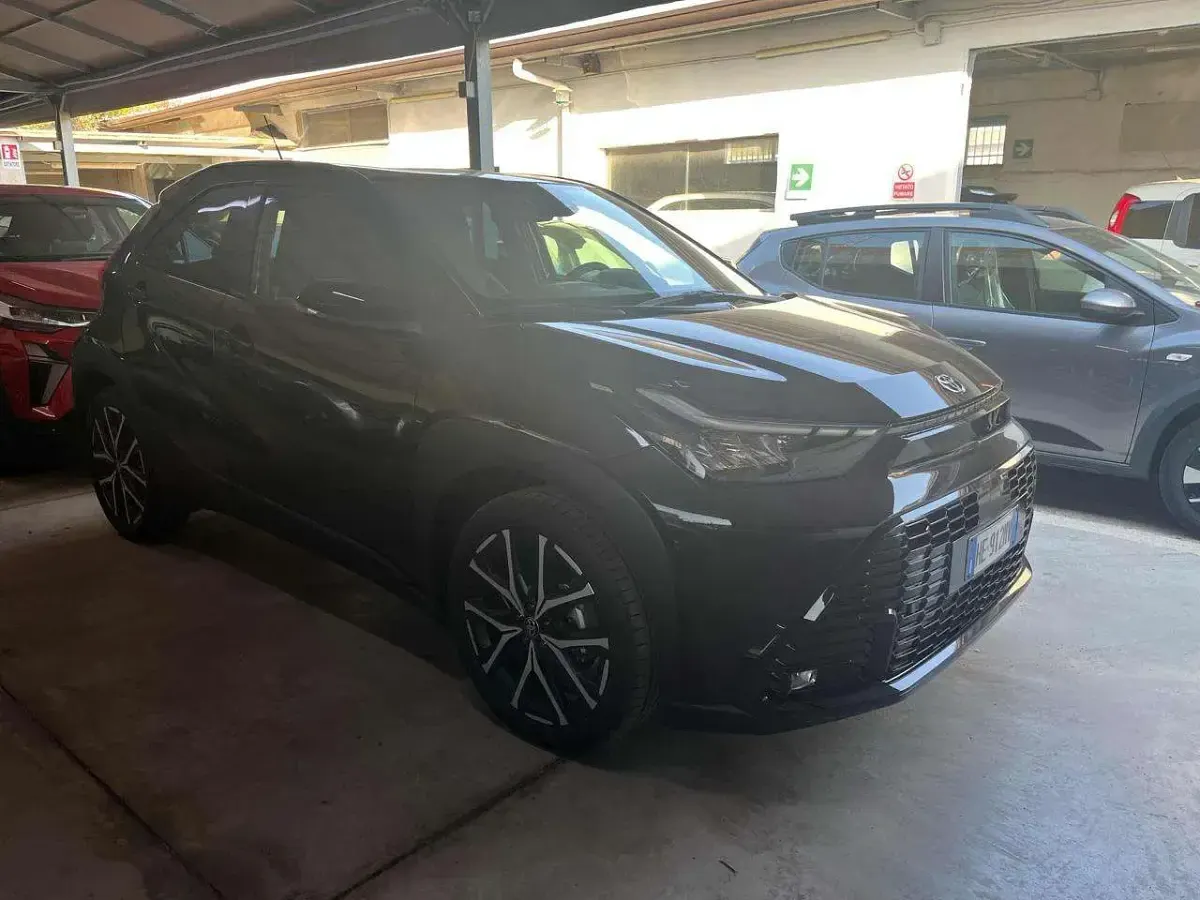Nuova Toyota Aygo X Premium 92 CV (67 kW) 2026 Vari colori SUV