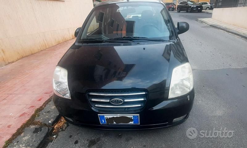 Usata Kia Picanto 75 CV (55 kW) 2008 Nero Utilitaria