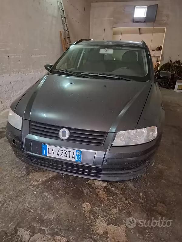 Usata Fiat Stilo 140 CV (102 kW) 2004 Blu Station wagon