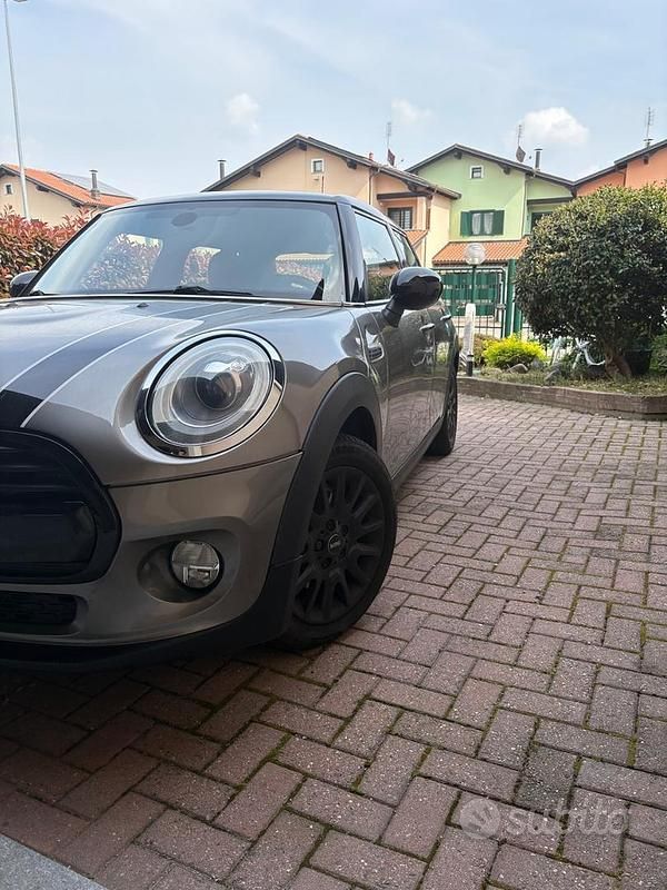 Occasion Mini Cooper D 116 ch (85 kW) 2017 Gris Citadine