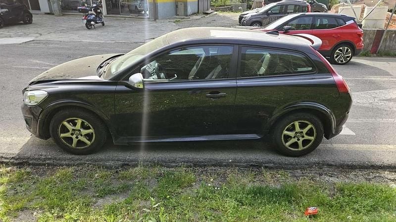 Usata Volvo C30 114 CV (83 kW) 2012 Nero Utilitaria