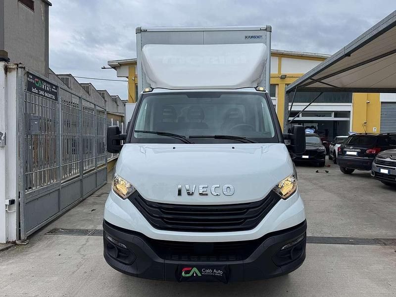 Usata Iveco Daily 136 CV (100 kW) 2024 Bianco Furgone