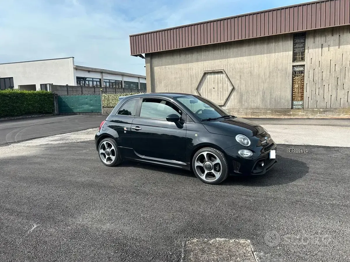 Usata Abarth 595 145 CV (106 kW) 2018 Nero Berlina