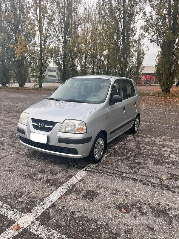 Grigio Usata 2008 Hyundai Atos Prime Due volumi | 2000 € (Buon prezzo) - Immagine 1/4