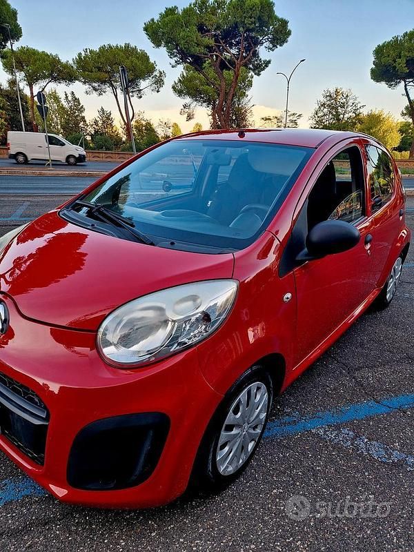 Usata Citroën C1 Attraction 68 CV (50 kW) 2013 Rosso Utilitaria