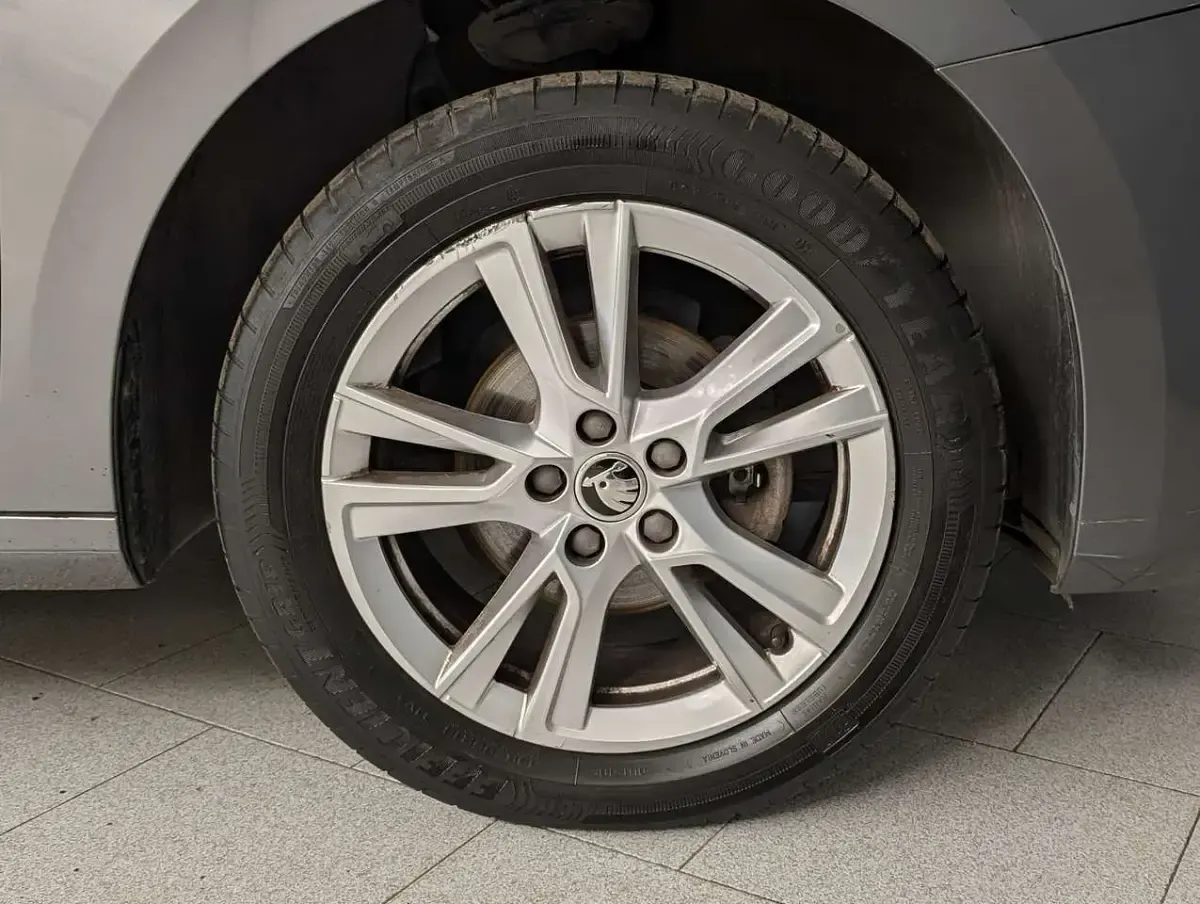 Usata Skoda Fabia Selection 95 CV (69 kW) 2024 Grigio Utilitaria