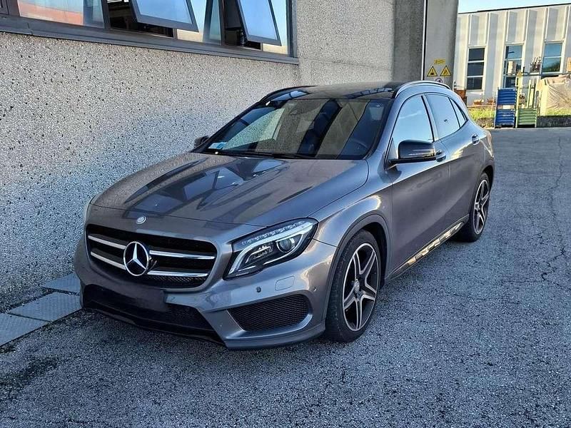 Grigio Usata 2015 Mercedes GLA220 Executive SUV | 17.500 € (Buon prezzo) - Immagine 1/4