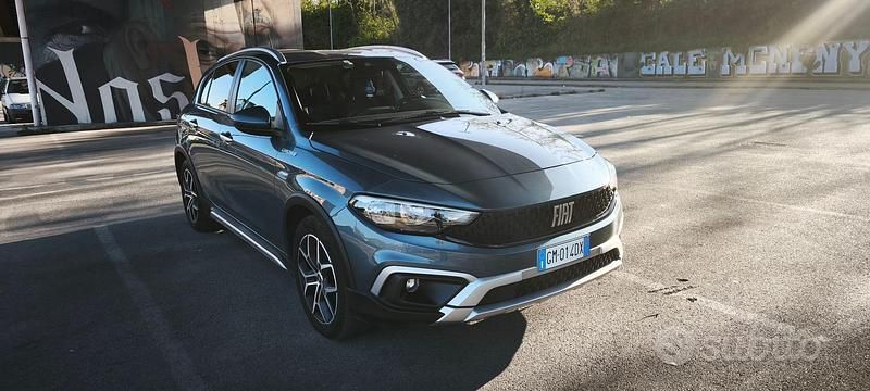 Usata Fiat Tipo Cross 95 CV (69 kW) 2023 Blu Berlina