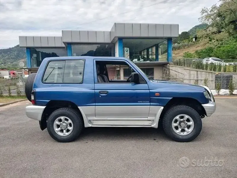 Usata Mitsubishi Pajero 99 CV (72 kW) 2001 Blu SUV