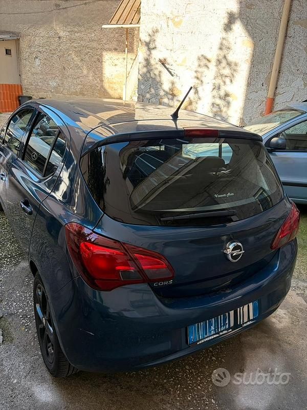 Usata Opel Corsa 90 CV (66 kW) 2015 Blu Utilitaria