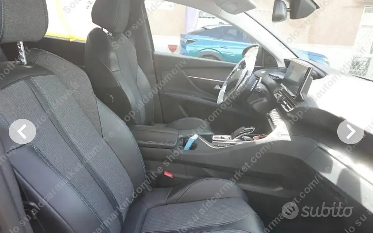 Usata Peugeot 5008 Allure 131 CV (96 kW) 2021 Blu SUV