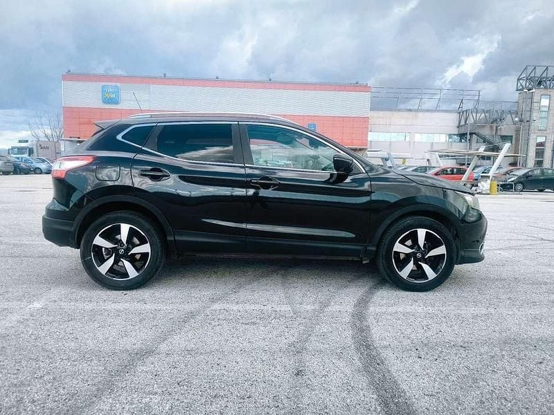 Usata Nissan Qashqai Tekna 131 CV (96 kW) 2016 SUV
