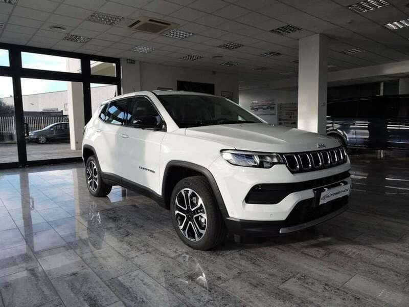 Usata Jeep Compass Altitude 131 CV (96 kW) 2024 Bianco SUV