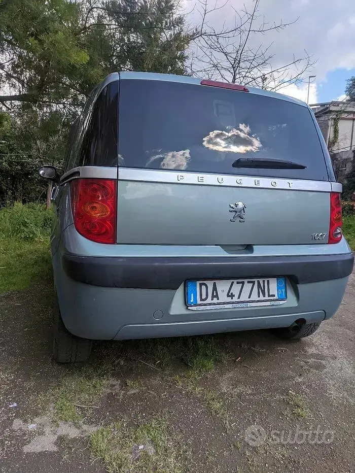 Usata Peugeot 1007 70 CV (51 kW) 2006 Verde Monovolume