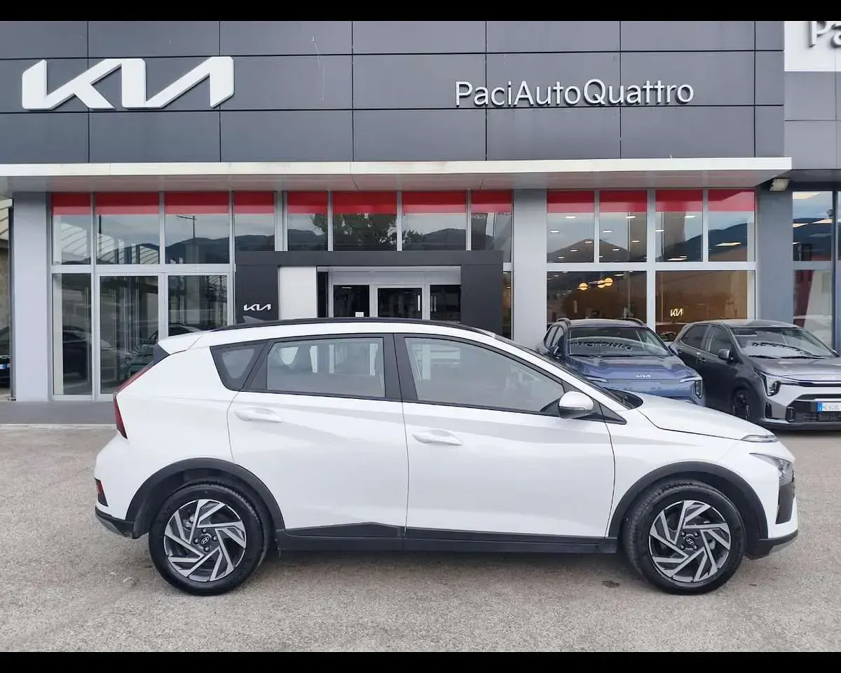 Usata Hyundai i20 99 CV (72 kW) 2025 Atlas white Utilitaria