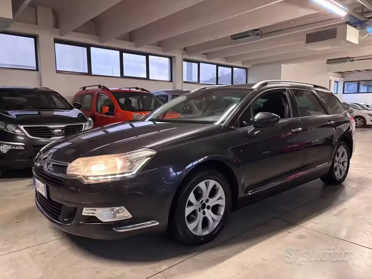 Usata Citroën C5 114 CV (83 kW) 2012 Nero Station wagon