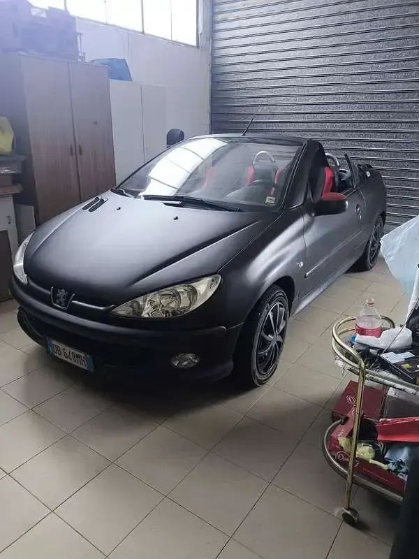 Usata Peugeot 206 CC RC 109 CV (80 kW) 2006 Nero Cabrio