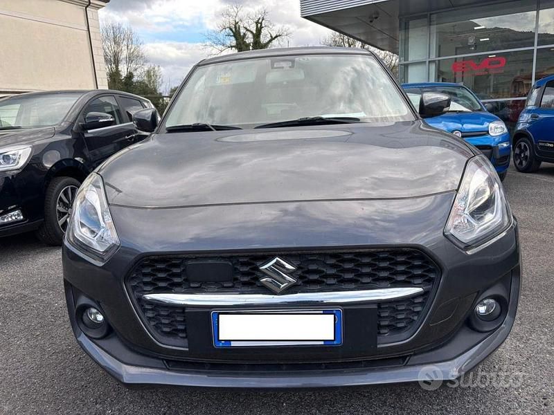 Usata Suzuki Swift 82 CV (60 kW) 2023 Grigio Utilitaria