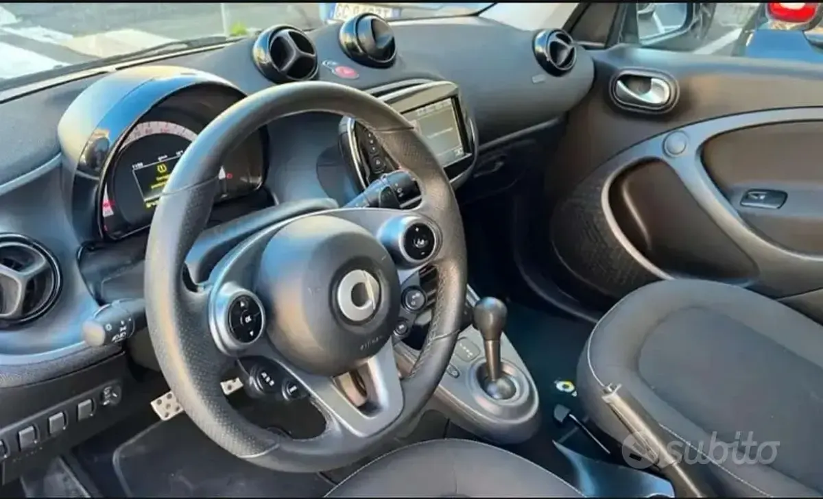 Usata Smart ForFour Passion 90 CV (66 kW) 2018 Grigio Utilitaria