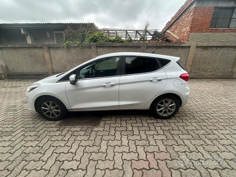 Usata Ford Fiesta Titanium 75 CV (55 kW) 2021 Bianco Utilitaria