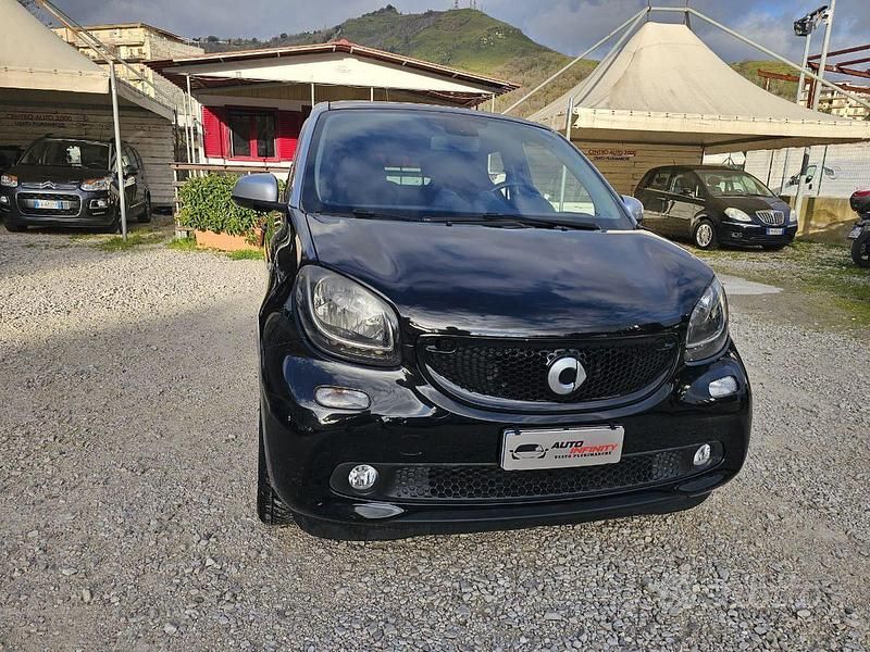 Usata Smart ForFour Passion 51 CV (37 kW) 2016 Nero Utilitaria