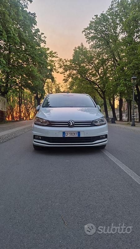 Usata VW Touran 122 CV (89 kW) 2021 Bianco Monovolume