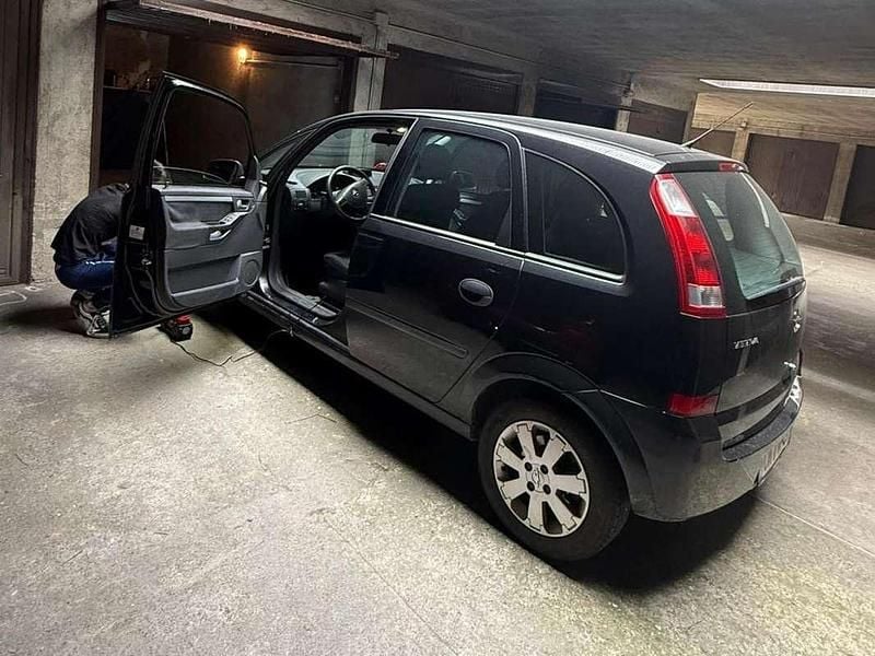 Usata Opel Meriva Cosmo 101 CV (74 kW) 2004 Nero Monovolume