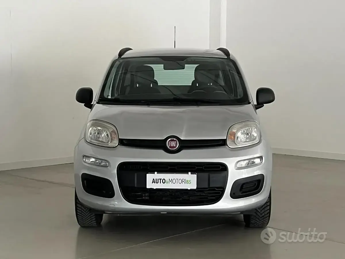 Usata Fiat Panda Easy 84 CV (61 kW) 2012 Grigio Utilitaria