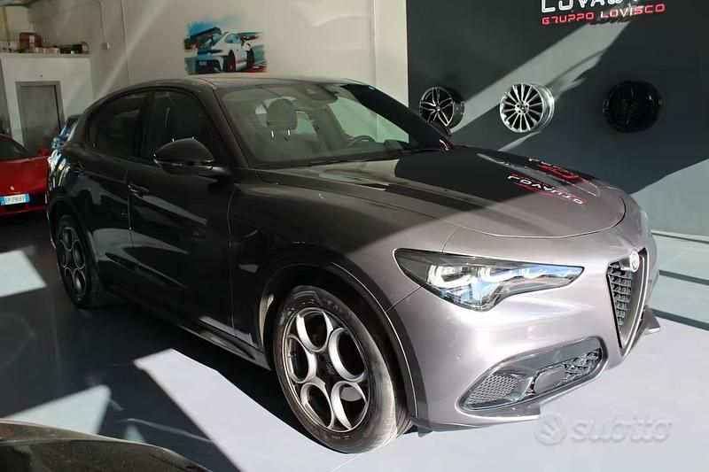 Usata Alfa Romeo Stelvio Super 160 CV (117 kW) 2023 Grigio SUV