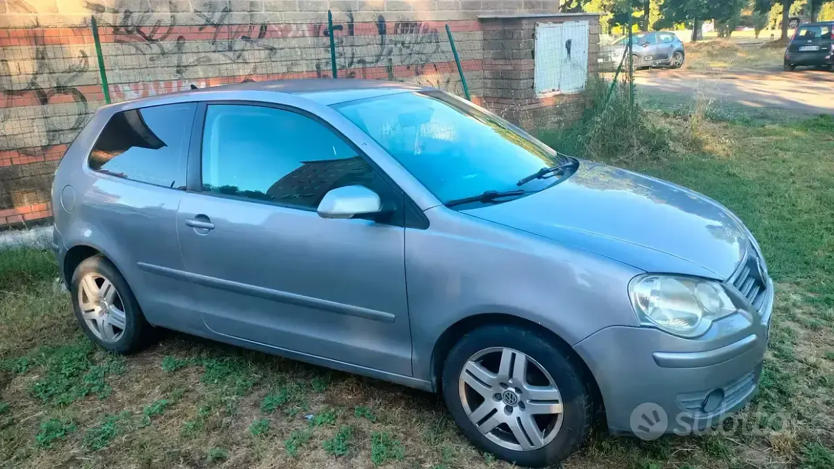 Usata VW Polo 75 CV (55 kW) 2006 Grigio Utilitaria