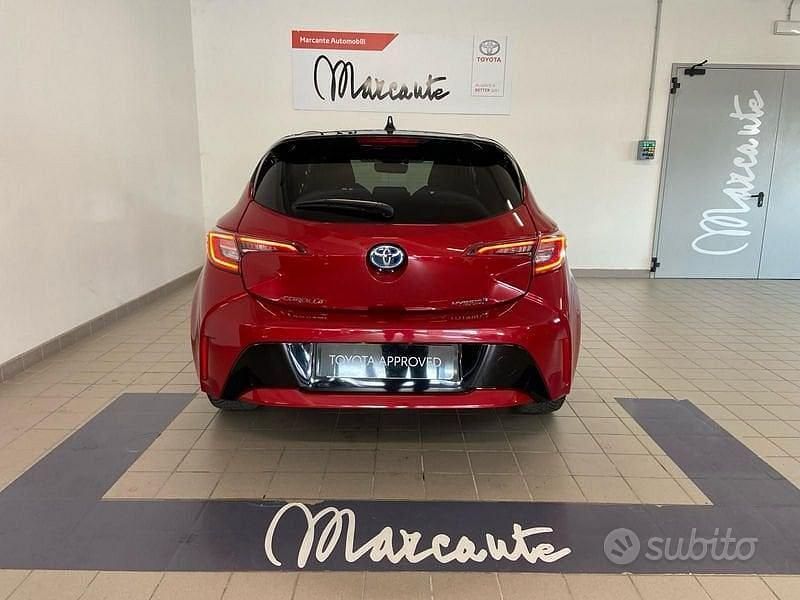 Usata Toyota Corolla Style 122 CV (89 kW) 2022 Rosso Berlina