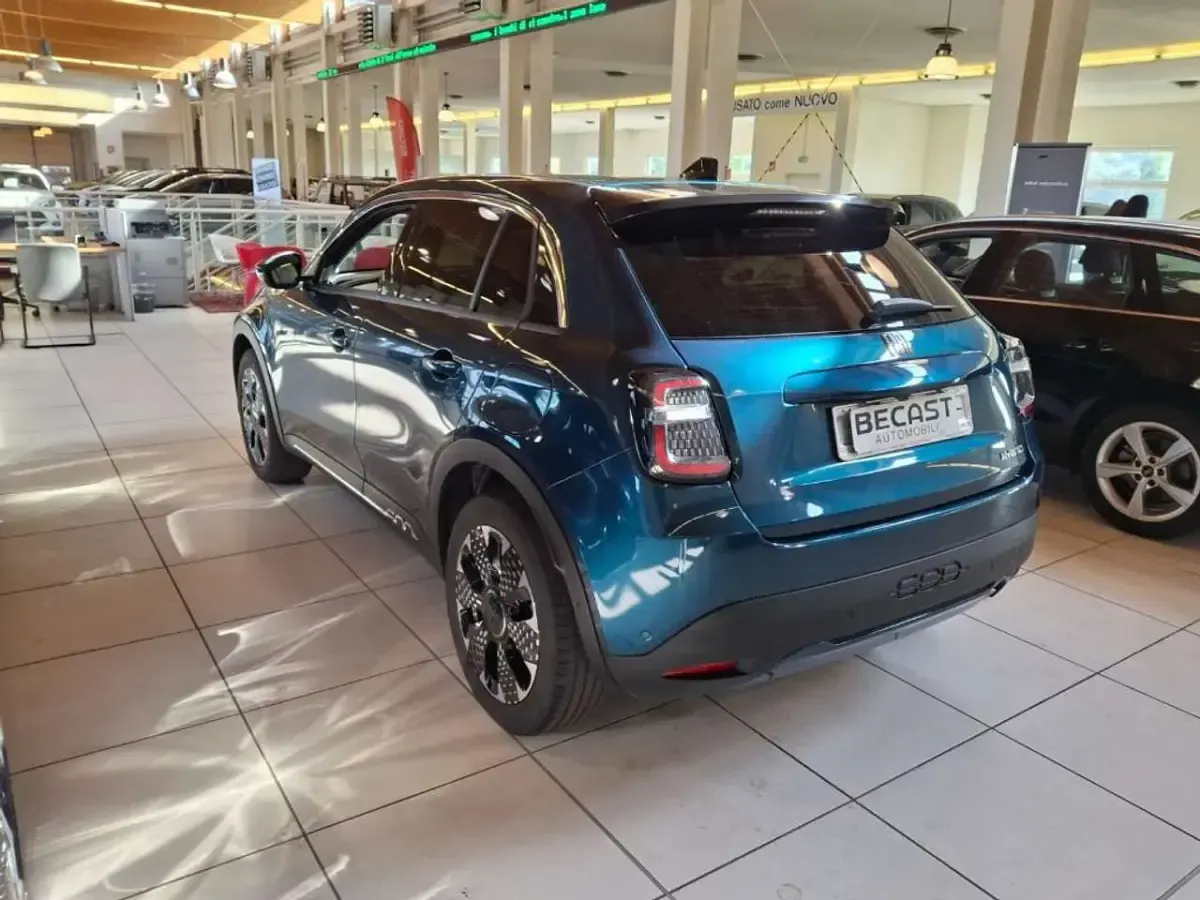 Usata Fiat 600 La Prima 101 CV (74 kW) 2025 Verde SUV
