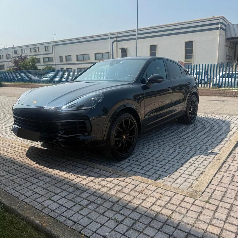 Nero Usata 2022 Porsche Cayenne SUV | 85.000 € - Immagine 1/4