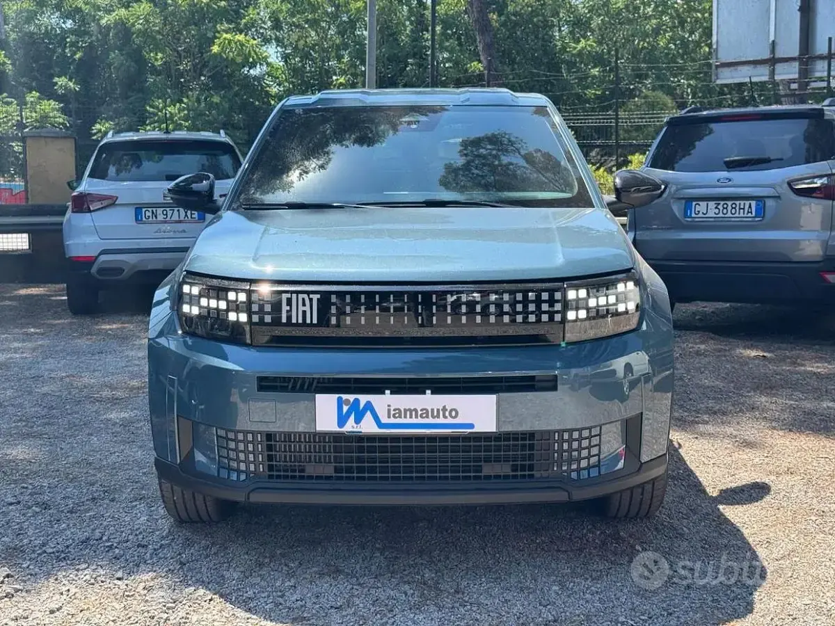 Nuova Fiat Grande Panda Icon 101 CV (74 kW) 2026 Bluazzurro Utilitaria