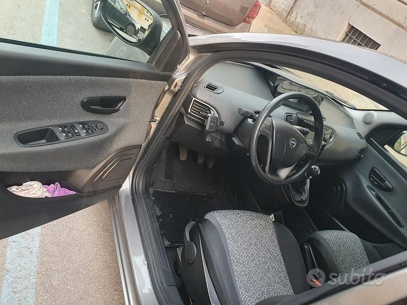 Usata Lancia Ypsilon 69 CV (50 kW) 2020 Utilitaria