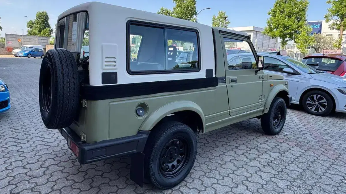 Usata Suzuki Samurai 64 CV (47 kW) 1991 Verde pastello SUV