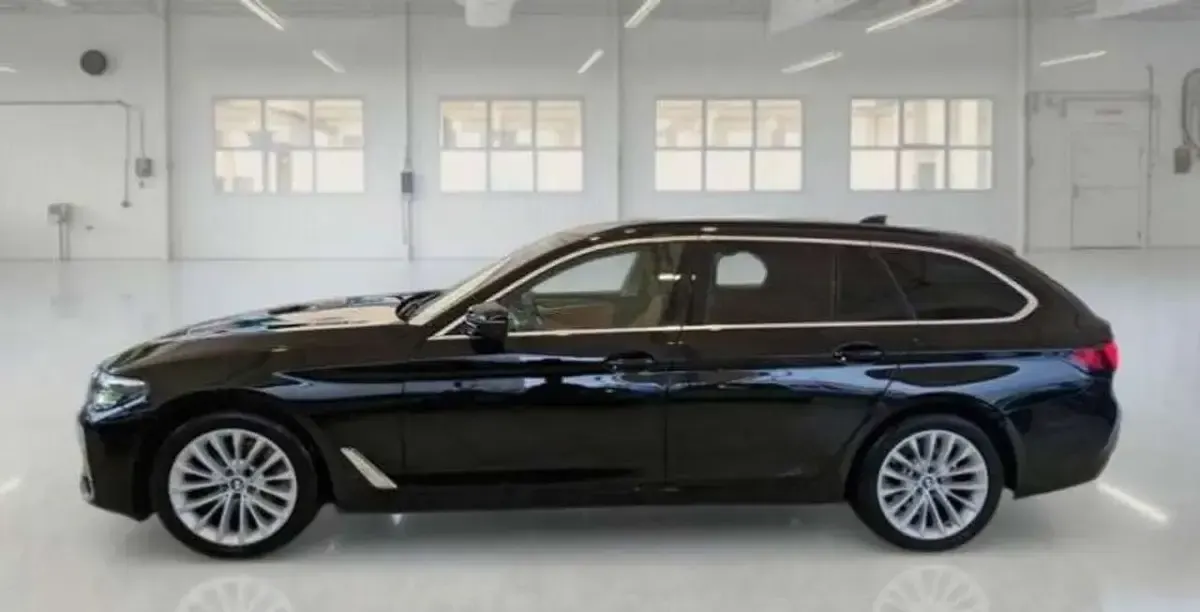 Usata BMW 520 Luxury Line 190 CV (139 kW) 2022 Nero Berlina