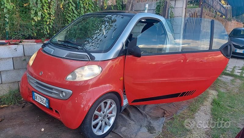 Usata 1999 Smart ForTwo Coupé Coupé | 3300 € (Molto cara) - Immagine 1/4