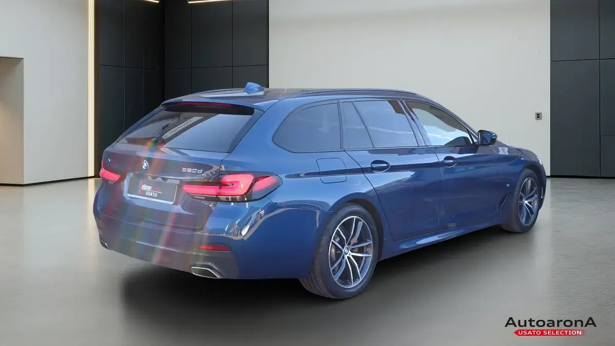 Usata BMW 520 M Sport 190 CV (139 kW) 2020 N5f blu cobalto metallizzato Station wagon