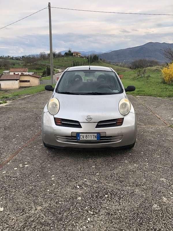 Usata Nissan Micra Acenta 65 CV (47 kW) 2005 Argento Berlina