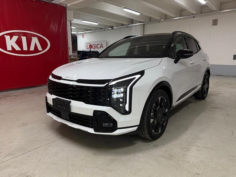 Nuova Kia Sportage 136 CV (100 kW) 2025 Deluxe white SUV