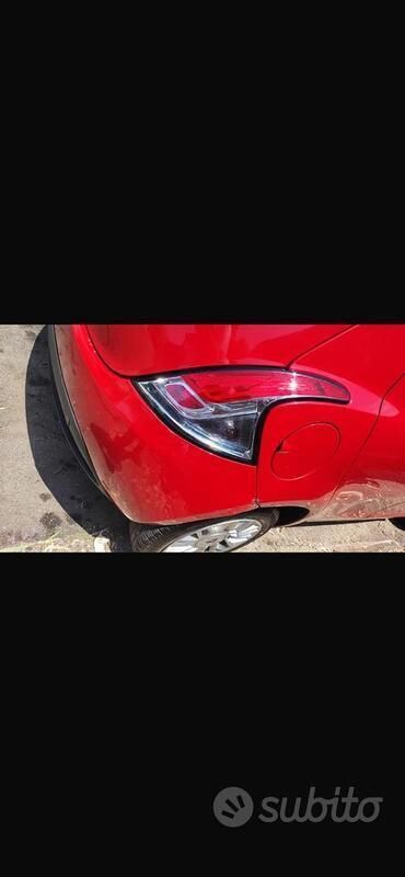 Usata Lancia Ypsilon 85 CV (62 kW) 2013 Rosso Utilitaria