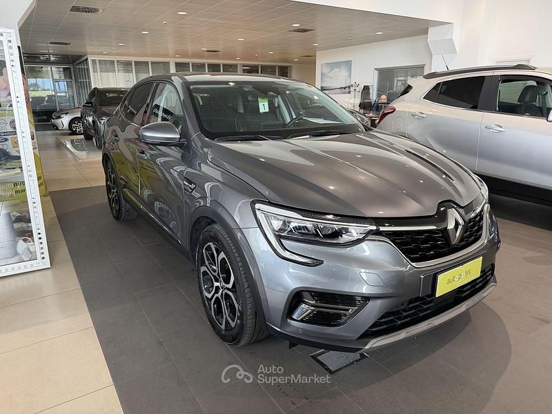 Usata Renault Arkana Techno 140 CV (102 kW) 2023 Grigio SUV