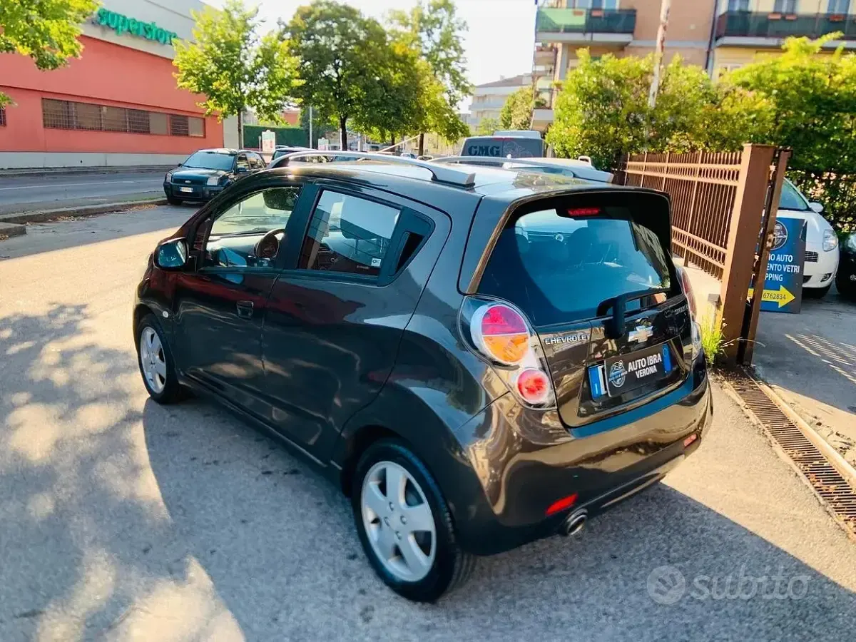 Usata Chevrolet Spark LT 79 CV (58 kW) 2012 Grigio Utilitaria