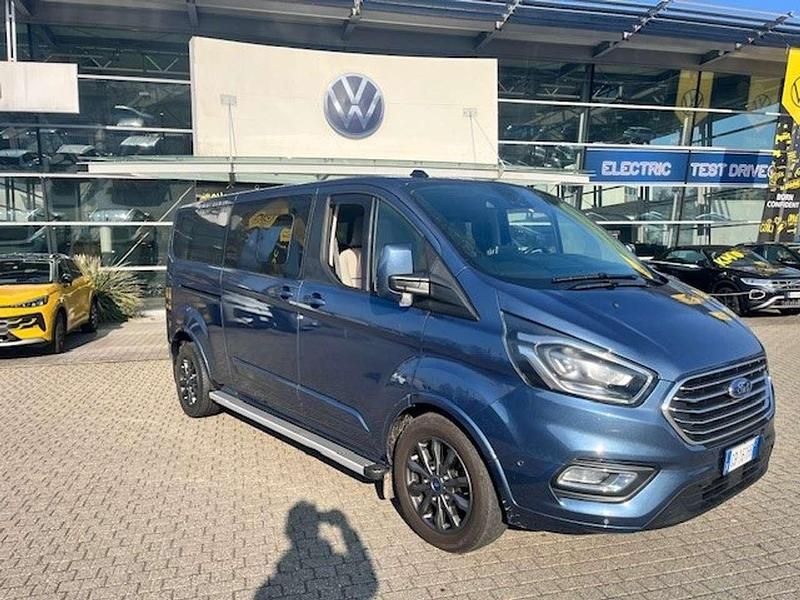 Usata Ford Tourneo Titanium 185 CV (136 kW) 2020 Blu/azzurro Monovolume