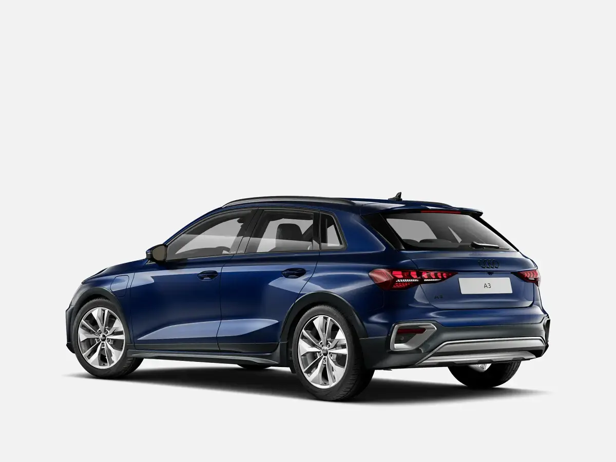 Nuova Audi A3 Sportback e-tron S-Line 204 CV (150 kW) 2026 Blu navarra metallizzato Utilitaria