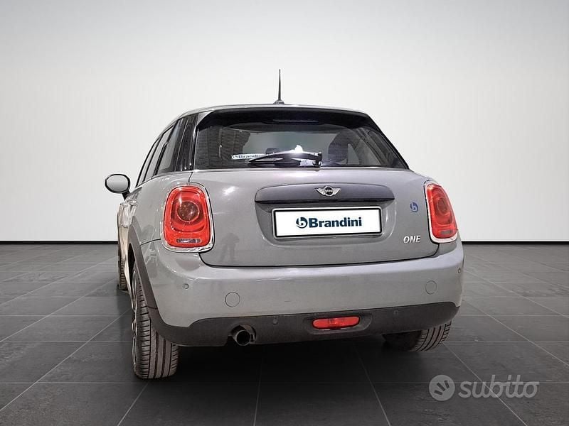 Begagnad Mini ONE 102 HK (75 kW) 2016 Grå Halvkombi