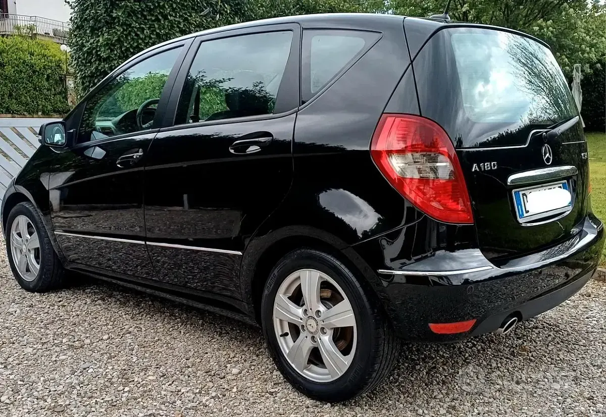 Usata Mercedes A180 Avantgarde 109 CV (80 kW) 2009 Utilitaria