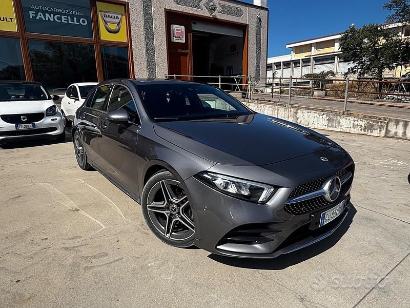 Grigio Usata 2022 Mercedes A200 AMG Line Premium Plus Berlina | 25.000 € (Super prezzo) - Immagine 1/4